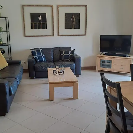 Opomar 2 Bed 3 Bath First Floor - Communal Pool And Gardens