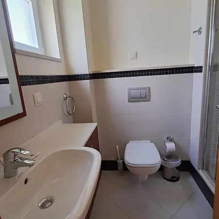 Opomar 2 Bed 3 Bath First Floor - Communal Pool And Gardens Apartamento